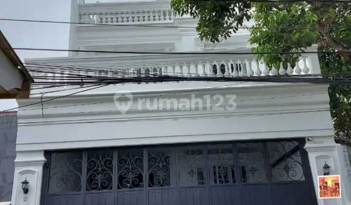 Dijual Rumah Mewah Private Pool 3lt Kelepa Dua Kebon Jeruk