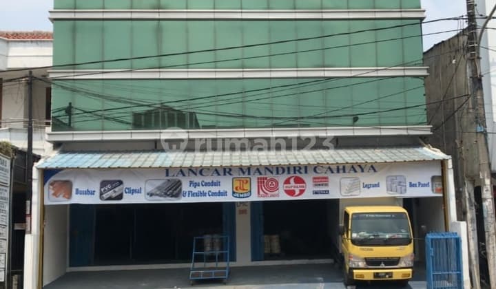 Dijual Ruko. Jl. Kertabumi. Karawang Kulon. Dekat Rs. Bayukarta. Dekat Kota Kertabumi