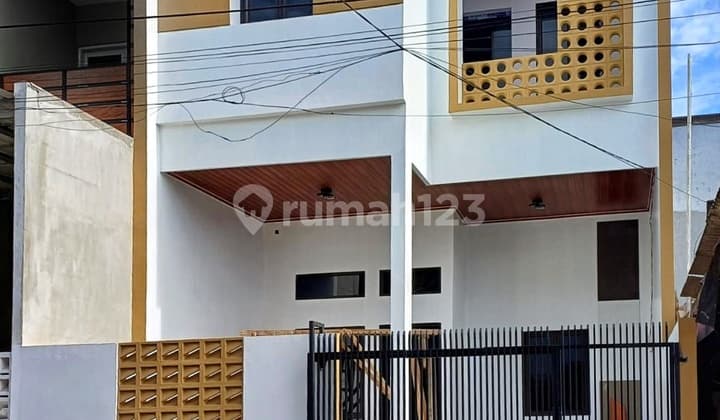 Rumah 2 Lantai Siap Huni Di Kota Harapan Indah, Bekasi