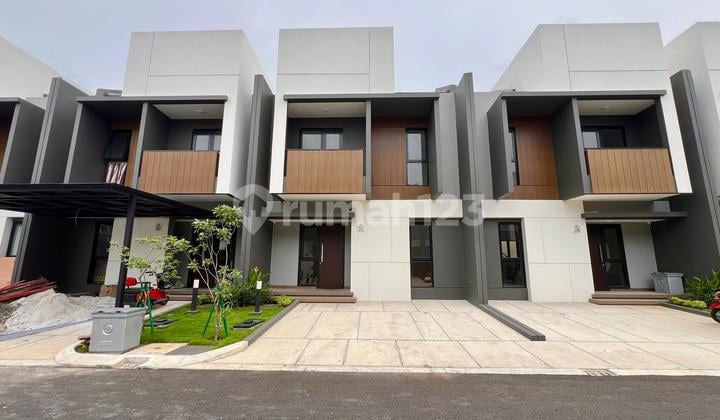 Rumah Siap Huni Summarecon Crown Gading Dekat Clubhouse Di Bekasi
