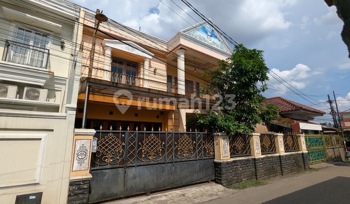 Murah!!! Dijual Rumah Daerah Jatiwaringin, Pondok Gede, Bekasi Kota