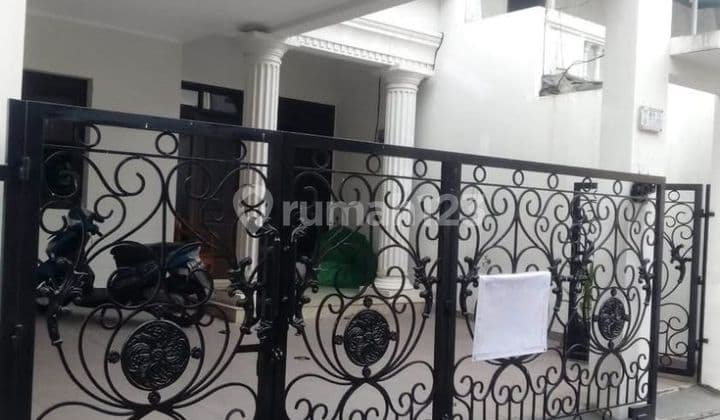 Murah !! Dijual Rumah Klasik Pondok Kopi 2 Lantai Siap Huni