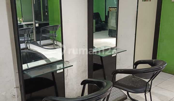 Dijual Rumah Beserta Usaha Salon Dan Kost Di Pondok Bambu