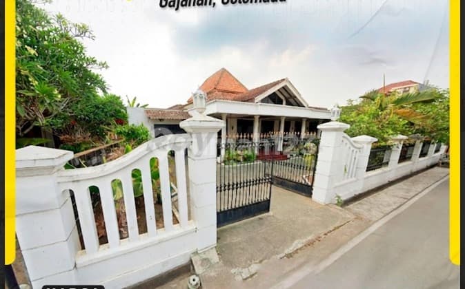 Disewakan Rumah Megah Halaman Luas 900 M² di Gajahan Colomadu