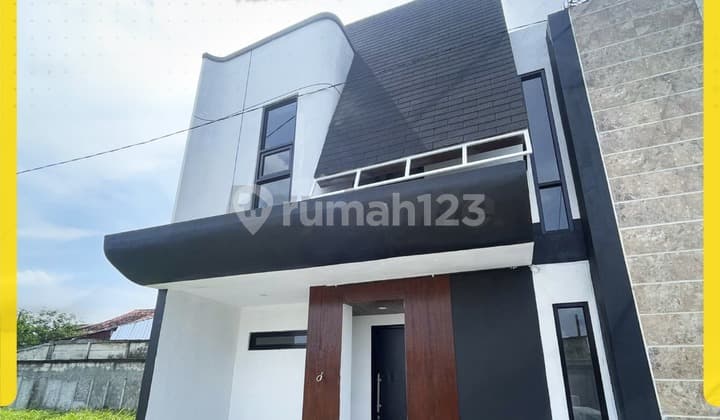 Rumah Modern 2 Lantai di Villa Edelweis, Pucangan Kartasura