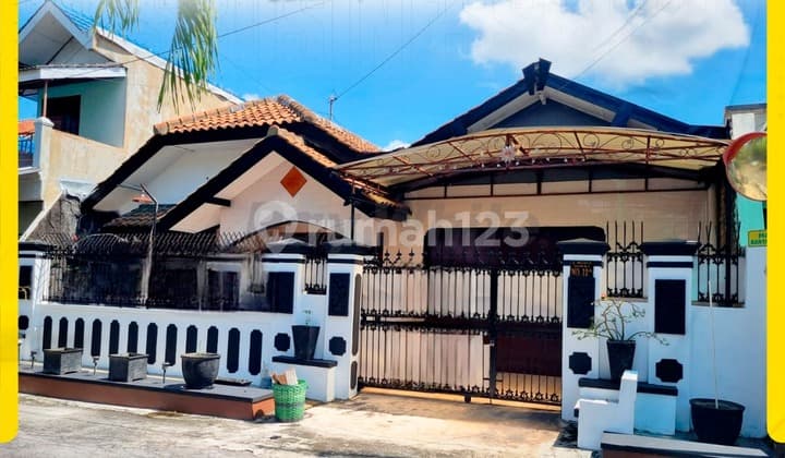 Dijual Rumah Mewah Lebar Depan 14 Meter di Kawasan Elit Fajar Indah