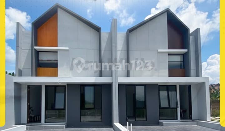 Rumah Desain Modern Minimalis 2 Lantai dalam Cluster (One Gate) di Mayang, Gatak