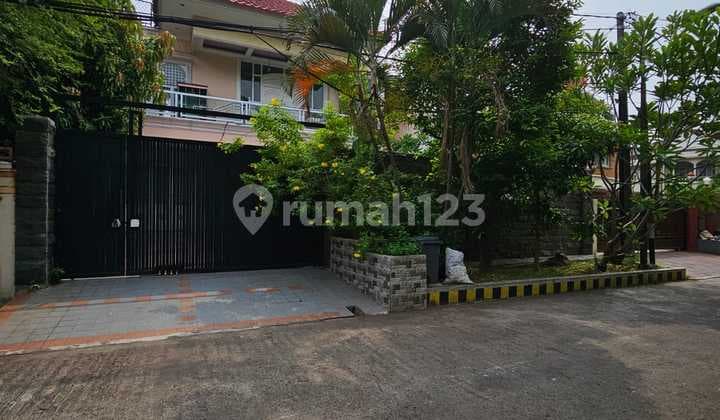 Rumah Luas Rapih Siap Huni Danau Indah Barat Sunter