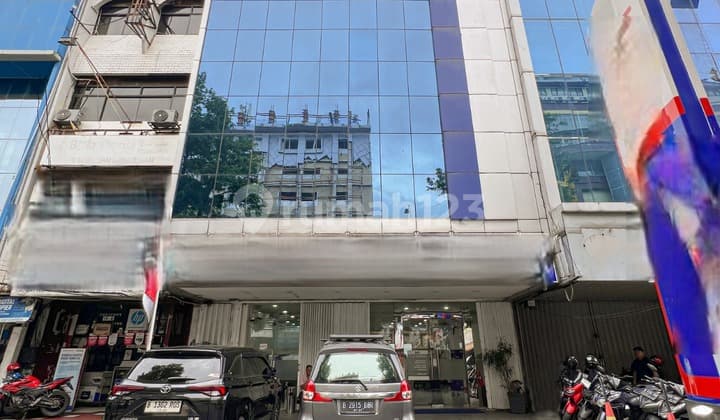 Siap Huni, Perkantoran Ex Bank, 4 Lantai, di Melawai Kebayoran Baru,