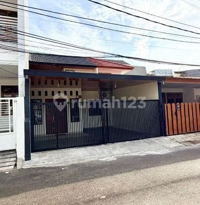 Disewakan Rumah 2 Lantai Furnished di Duren Sawit Jakarta Timur