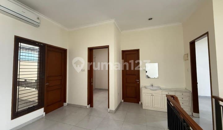 Dijual Rumah 2 Lantai di Cipinang Indah Jatinegara Jakarta Timur