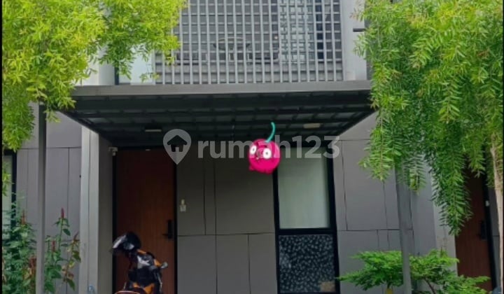 Rumah 2 Lantai Furnish Cluster O² Grand Wisata Bekasi