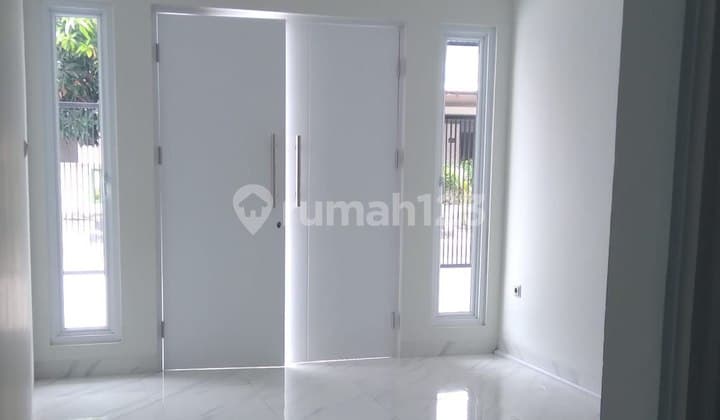 Dijual/Disewakan Rumah 2 Lantai di Taman Modern Cakung Jakarta Timur
