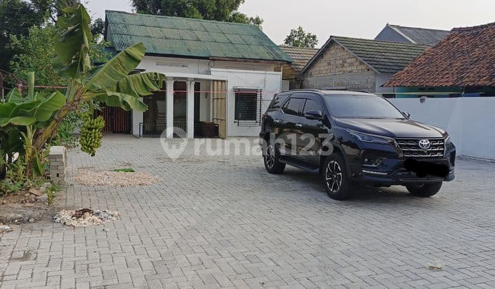 Dijual Rumah Sangat Strategis di Pinggir Jalan Raya Daerah Depok