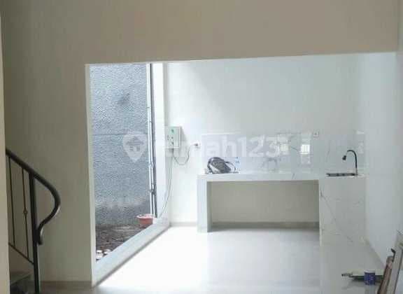 Rumah 2 Lantai Kopo Permai