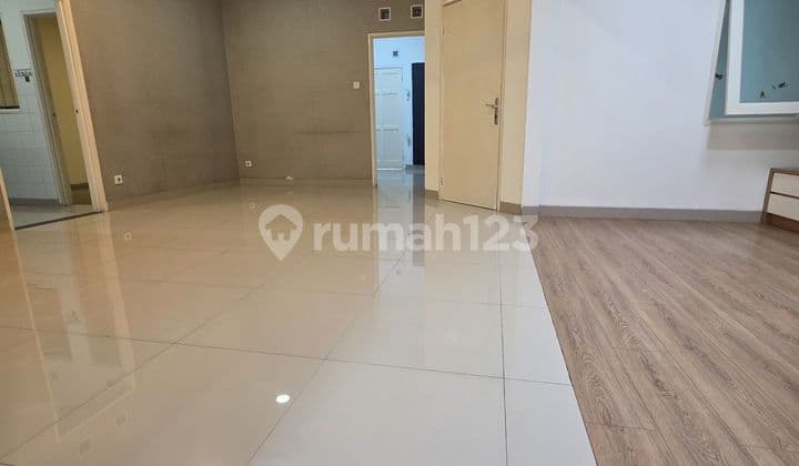 Dijual Rumah Singgasana Pradana