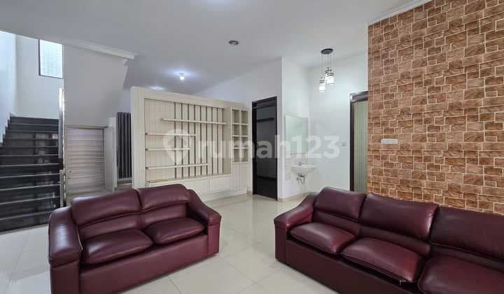 Batununggal House Very Well-Maintained