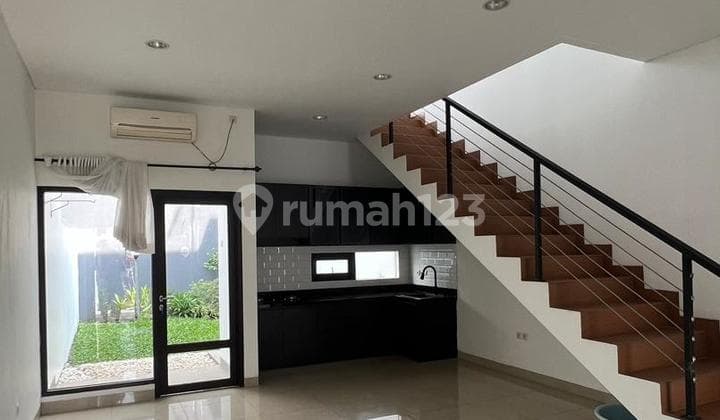 Rumah Baru Terusan Setraria(daerah Surya Sumantri)