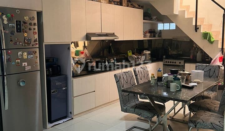Rumah Singgasana Full Furnished