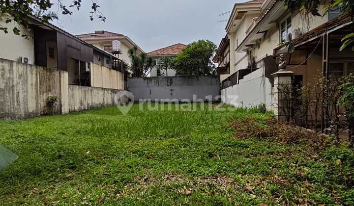 Dijual Kavling Siap Bangun Hadap Utara di Taman Beverly Golf
