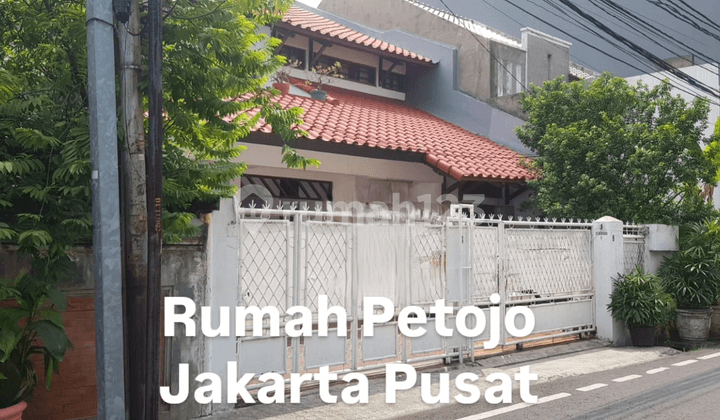 2-Story House, Land Area 300 M2, Petojo, Central Jakarta