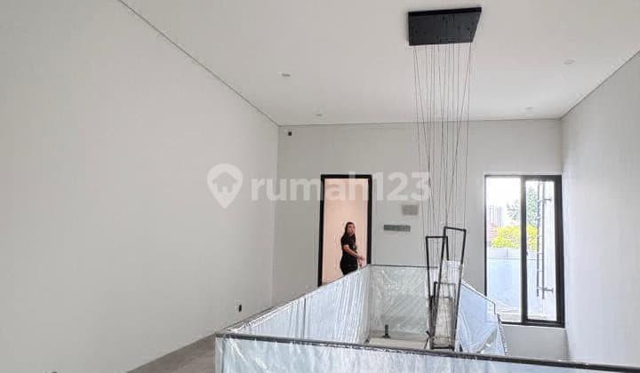 Rumah Mewah dan Baru Siap Huni Lippo Cikarang Summerbliss