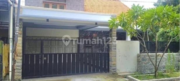 Rental House in Rungkut Asri Rental House in Rungkut Asri