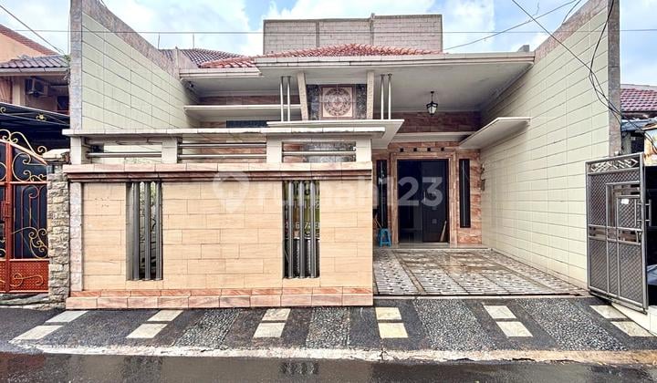 RUMAH SIAP HUNI DEKAT ST TEBET!!!LOKASI STRATEGIS AKSES JALAN 2 MOBIL