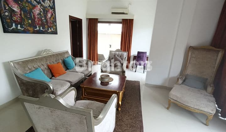 Villa Suite Seminyak, 2 Lantai, 3 Kamar Tidur, Full Furnished, Sangat Asri, Nyaman, Strategis