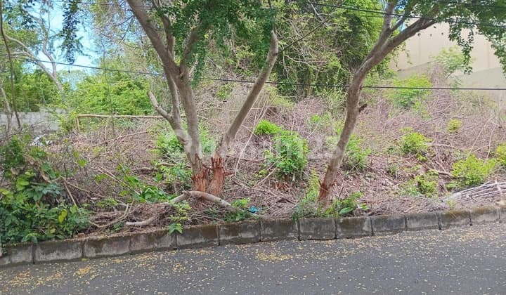 Tanah 324 M2, Siap Bangun di Area Mumbul, Hanya 10 Menit ke Kawasan Nusa Dua