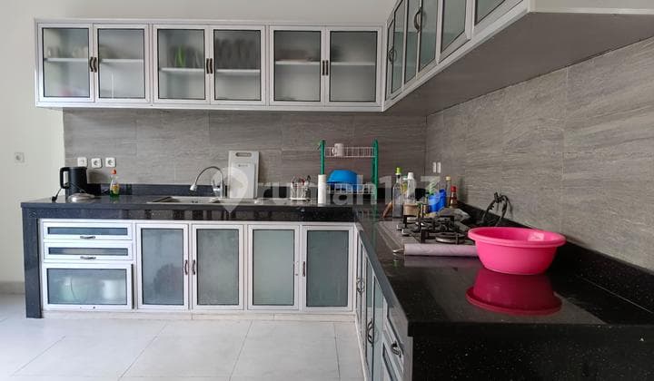 Rumah Modern Style Villa di Renon - Nyaman untuk Hunian (422V)