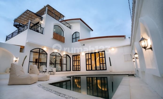 3Br Villa Ungasan - Rooftop Ocean View | Freehold (159V)