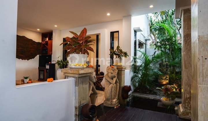 Escape to Tranquility! 4 Exquisite Villas in Ubud (386V)