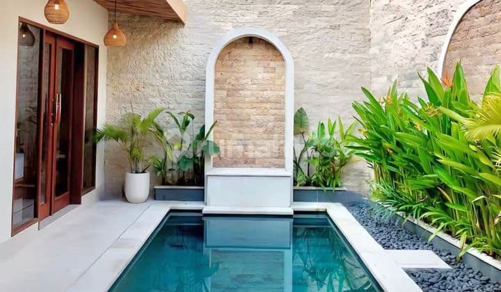 Modern Stylish 2 Bedroom New Villa In Batu Bolong, Canggu (393V)