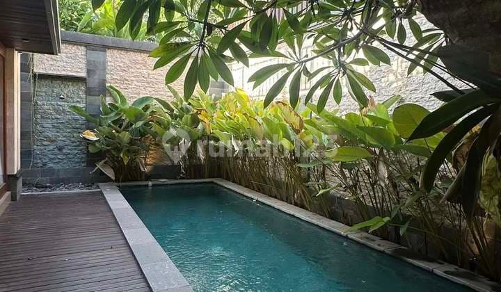 FOR RENT LUXURY 3 BEDROOM VILLA IN SANUR (282V)