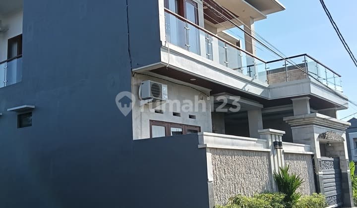 For sale, strategic area house near Sanur & Renon (148V)