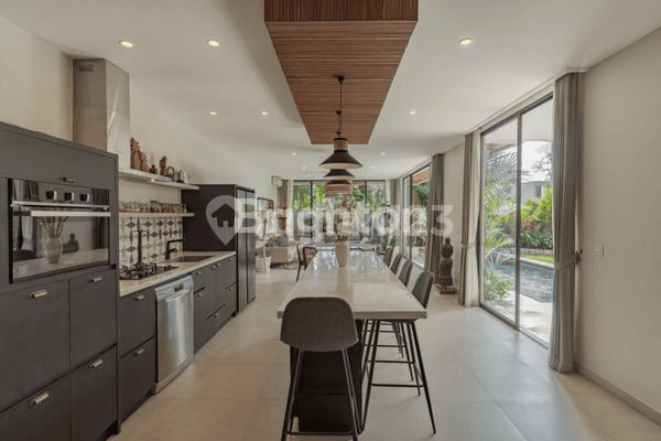 LUXURY 4-BEDROOM VILLA FOR RENT CANGGU (67)