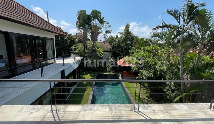For Lease 25 Years Spacious 4 Bedroom Villa In Umalas (296V)