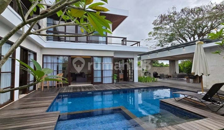 Exclusive 5 Bedroom Villa For Rent In Ungasan (375V)