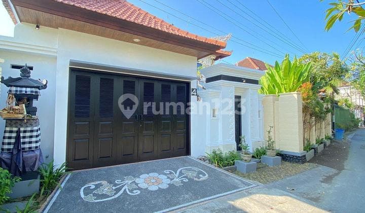 Exclusive 4-Bedroom Villa with Rice Field View in, Sanur (125V)