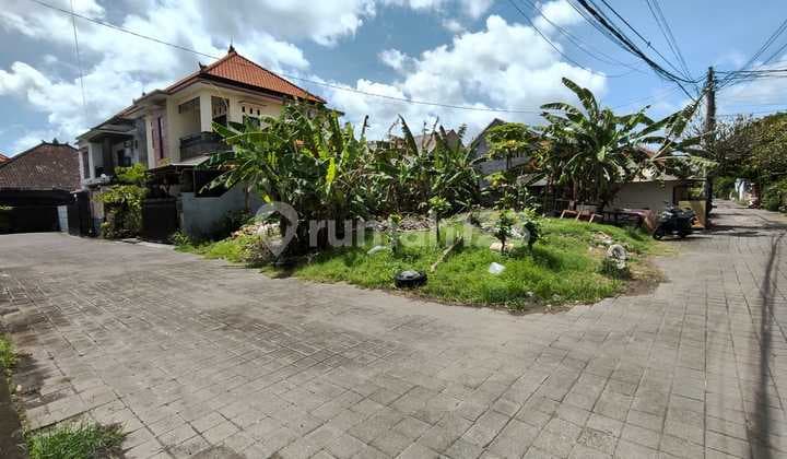 Tanah Hook Strategis 168 M² di Renon | Akses 5 Meter (417V)