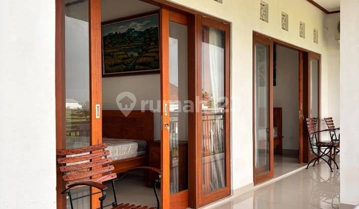 For Rent 4 Bedroom Guesthouse With Rooftop In Kedungu (342V)