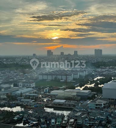 Apartment Green Bay Pluit Dengan Pemadangan Laut Dan Kota