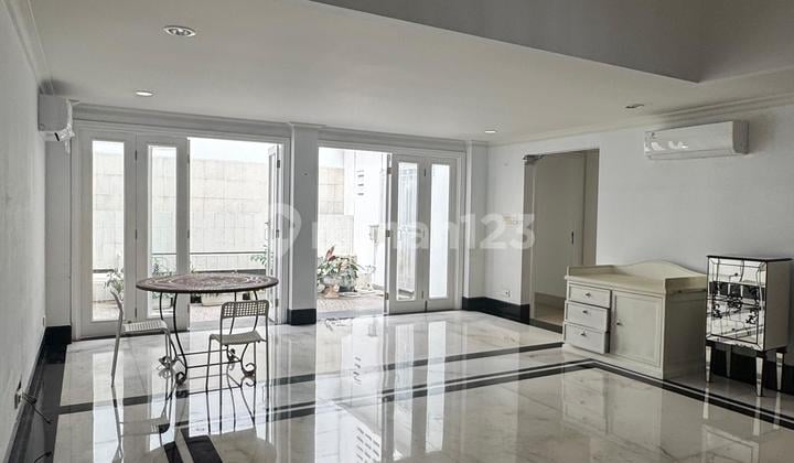 Cozy House For Rent In Senopati Area, Kebayoran Baru