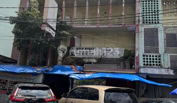 Shop House For Sale In Kebayoran Baru (Old Building)