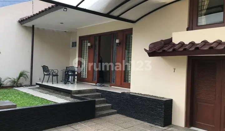 Rumah 2 Lantai di Sewakan di Pondok Indah Dekat Mall, Bank