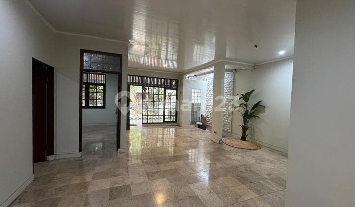 Rumah Mungil Di Sewakan Di Pondok Pinang - Pondok Indah