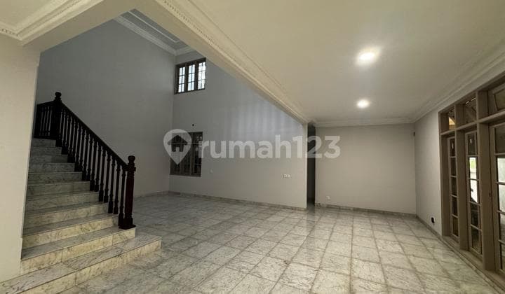 Rumah 2 Lantai di Sewakan di Pondok Indah