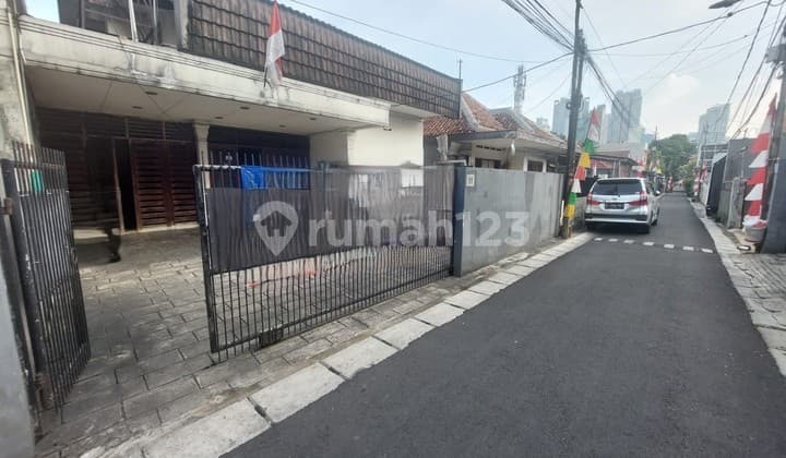 Rumah Unfurnished SHM Setiabudi, Jakarta Selatan
