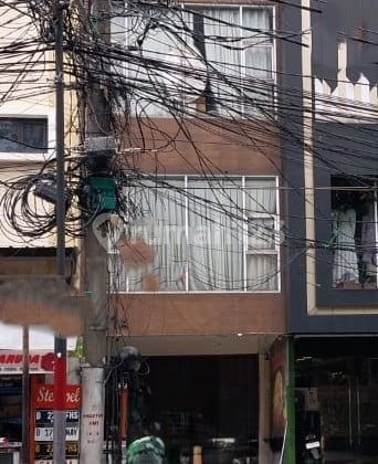 Gedung Perkantoran/Ruko, di Tebet